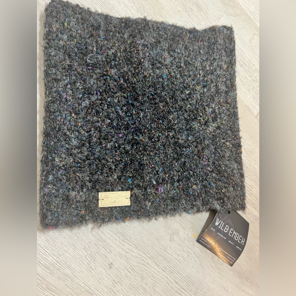 Womens Gray Scarf Do Everything in Love NWT Wild Ember